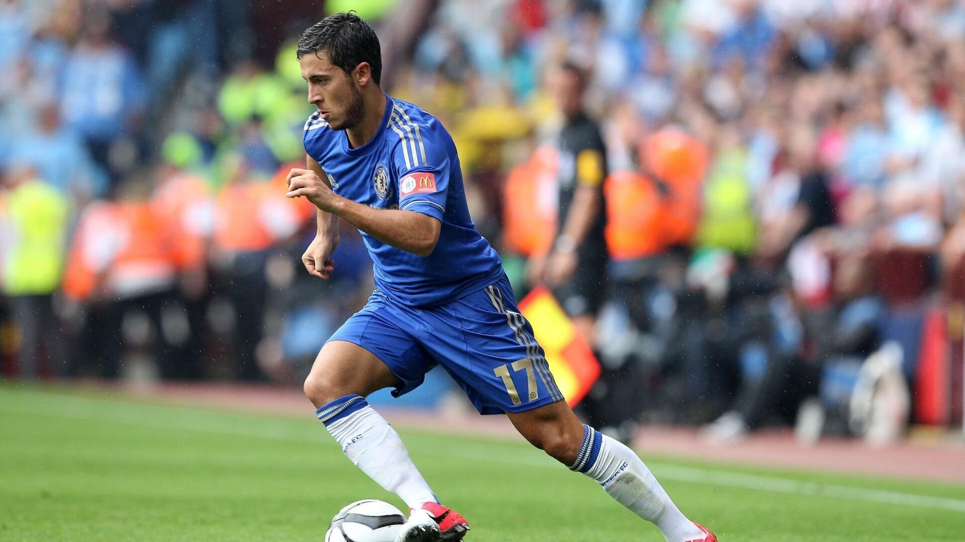 中超联赛中国青年队逆袭 球员拼搏精神感动球迷，中超俱乐部青训